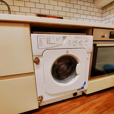 Free Breakfast - Big In The Heart Of *